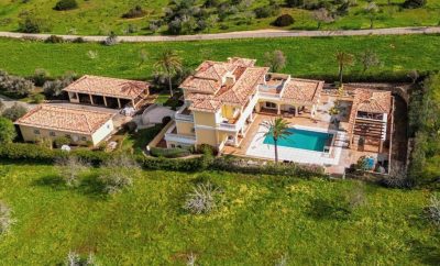 Luxurious 9 Bedrooms Villa in Lagos