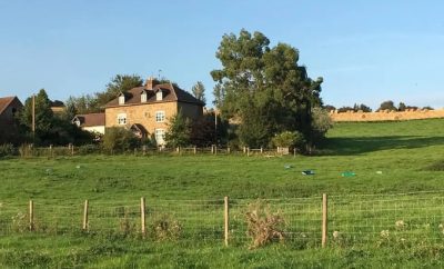 Beautiful rural Farmhouse in 400acres with hot tub and Wifi